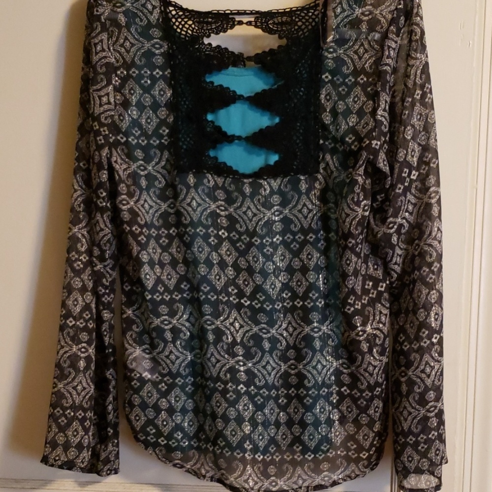 Blouse - Picture 2 of 5